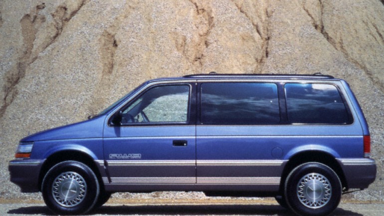 Chrysler_Voyager_19_709283a.jpg